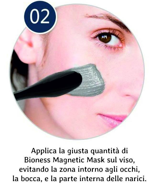 applica la maschera sul viso secondo step applicazione