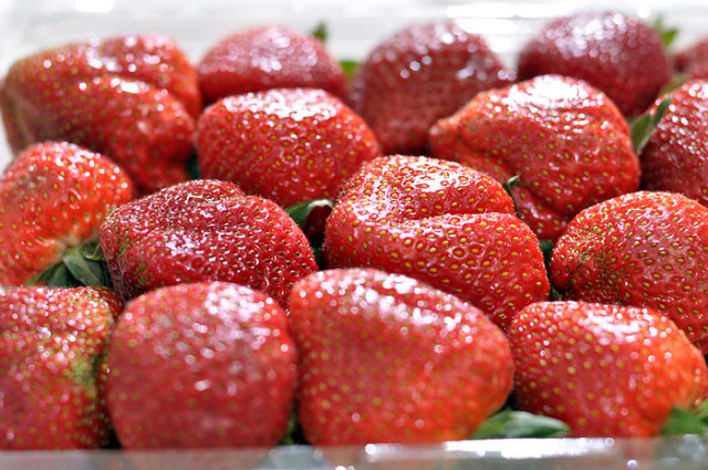 fragole in cucina